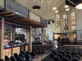 Koffie in de kerk in Made