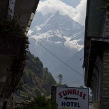 Uitzicht vanuit Lukla de bergen in