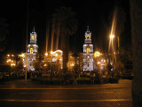 Arequipa bij avond plaza de armas