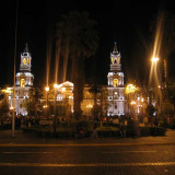 Arequipa bij avond plaza de armas