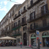 Typische blokhuizen in Palermo